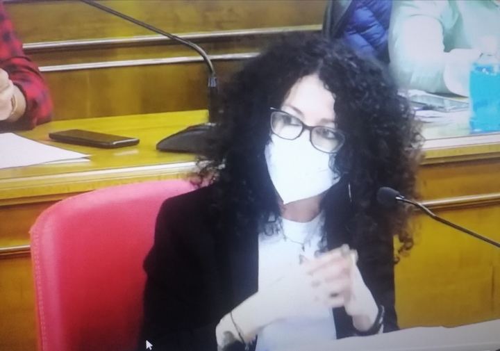 IU denuncia que, en lo que va de año y en cuatro plenos consecutivos, el Departamento de Intervención del Ayuntamiento de Azuqueca haya puesto VARIOS REPAROS al pago de más de 100 facturas