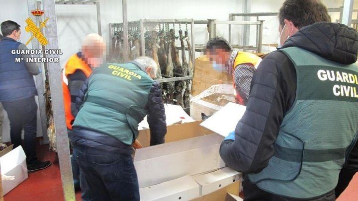 Intervienen 1.800 piezas de jamones en una operación contra el fraude alimentario