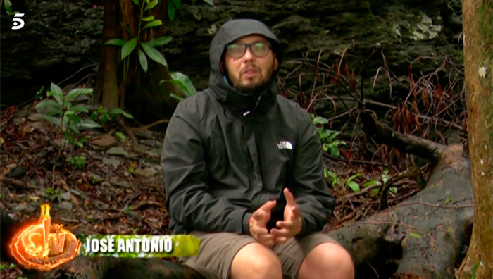 ¡HOLA! José Antonio Avilés, destrozado, se plantea abandonar 'Supervivientes'