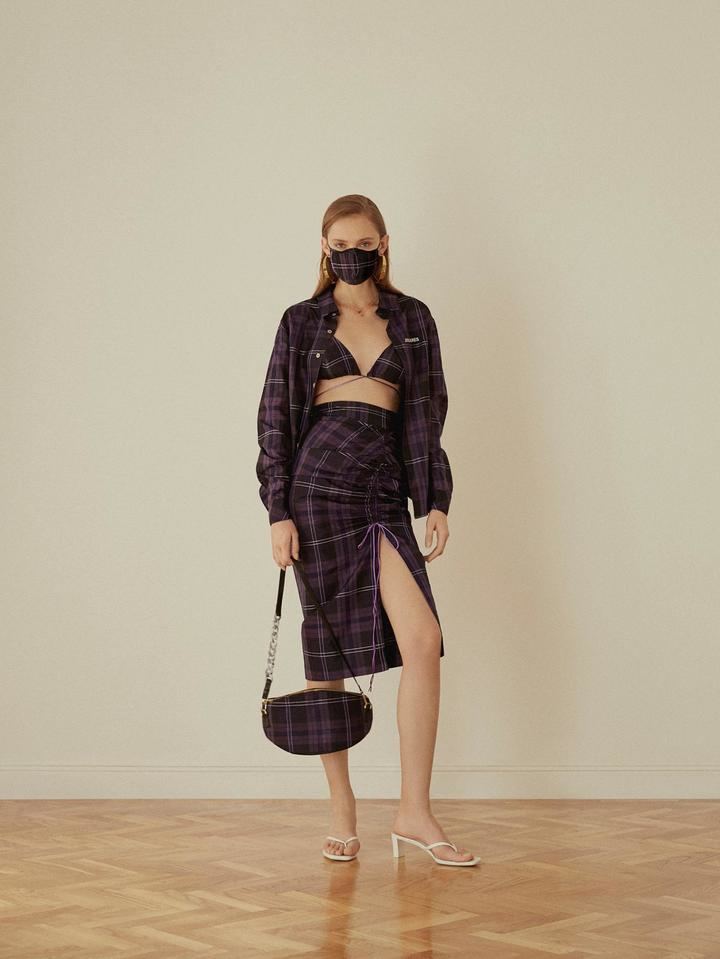 Las mascarillas, el nuevo complemento del diseñador Juan Carlos Pajares