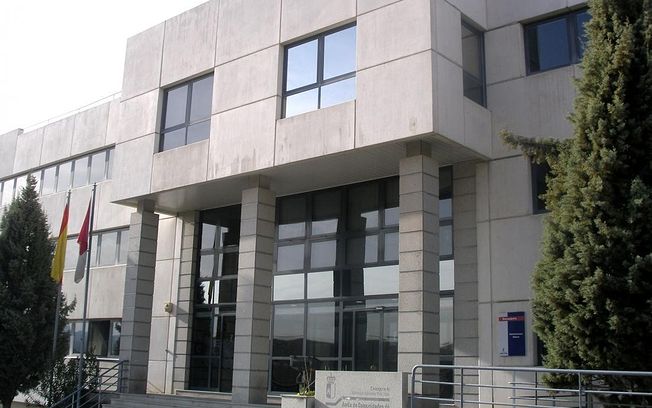 Sale adelante la oferta de empleo público de CLM para 2022 con 4.058 plazas tras acuerdo de la Junta, CCOO, UGT y CSIF