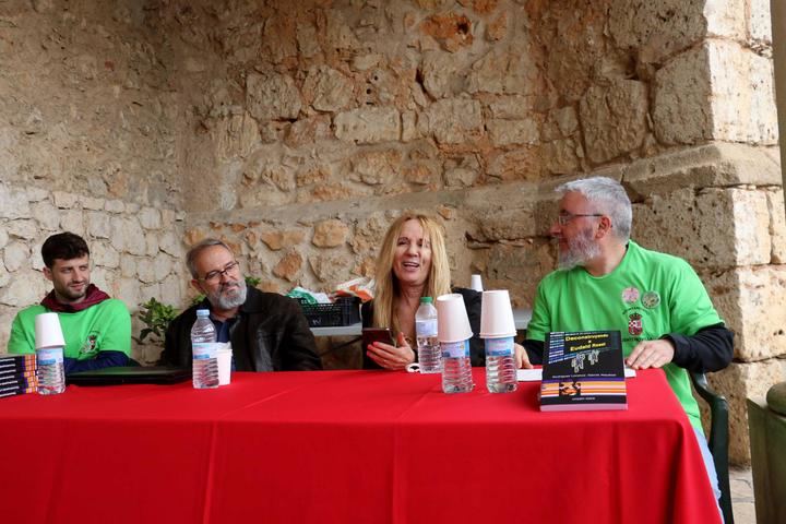 El mercado del libro de segunda mano cumple diez años en Fuentenovilla