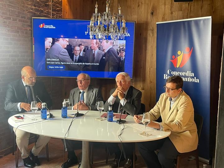 (de izq. a dcha: Ángel Expósito, Eduardo Serra, Carlos Espinosa de los Monteros y Fernando Ruiz).