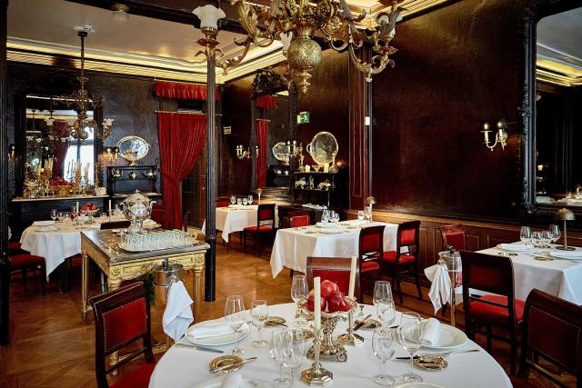 Ricardo Vélez vuelve a Lhardy entre el clasicismo y la renovación pastelera