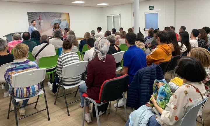 Llenazo en el estreno del curso cultural 2022-2023 en la Biblioteca León Gil de Cabanillas