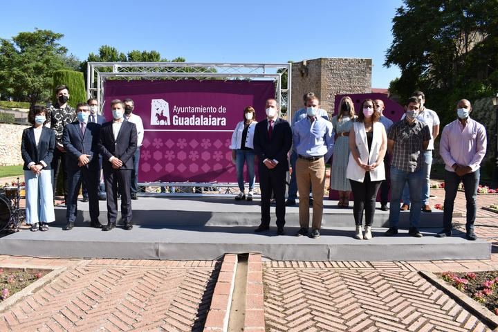 El Ayuntamiento de Guadalajara presenta la nueva imagen corporativa que lucirá junto al escudo de la ciudad