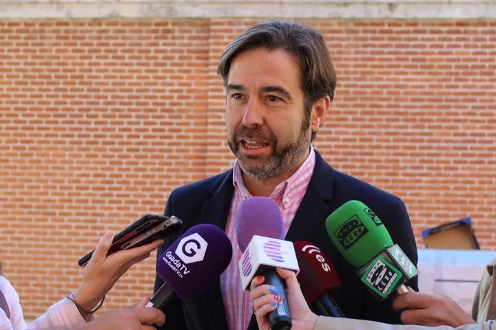 Page se olvida de sus promesas de mejora del Centro Especial Virgen del Amparo en su visita a Guadalajara