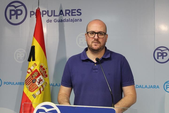 Denuncian que el pacto de PSOE y Ciudadanos en Castilla La Mancha EXCLUYE a la sociedad civil y al principal partido de la oposición
