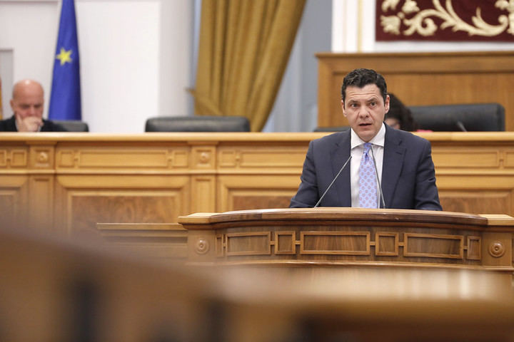 VOX critica que el gobierno regional se gaste el dinero en aumentar el número de diputados en las Cortes mientras reduce las ayudas a la agricultura ecológica