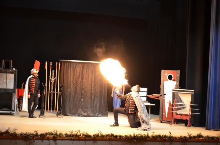 Villancicos, uvas infantiles y magia para despedir el 2021 en Yunquera de Henares