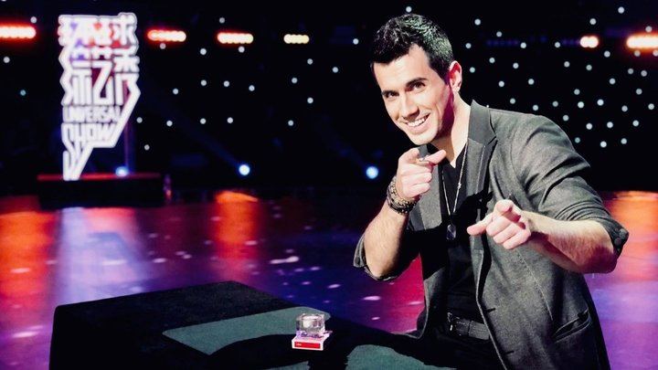 El joven mago alcarreño Adrián Vega, de 32 años, quinto mejor del mundo