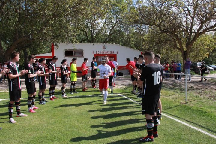 Mandayona celebra su campeonato de liga ante su afición
