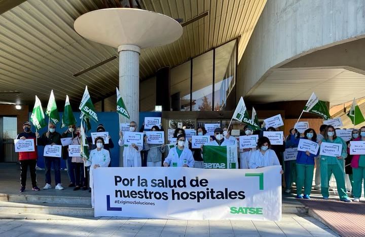 Enfermeras y fisioterapeutas protestan por la extrema gravedad de la salud de los hospitales de Guadalajara