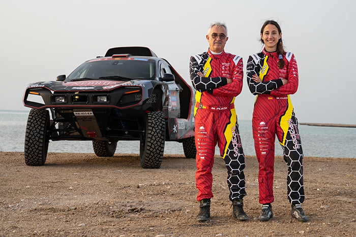 Manolo y Mónica Plaza superan la segunda etapa del Dakar