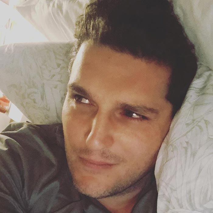 ¡HOLA! Manu Tenorio cuenta el problema de salud que le ha llevado al hospital