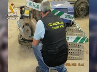 La Guardia Civil de Cuenca detiene a cinco personas como autores de 22 delitos contra el patrimonio en explotaciones agr&#237;colas