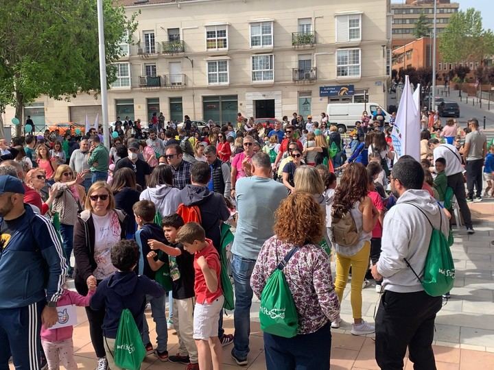La XXIII Marcha Solidaria de Maristas llena la calle Mayor y el centro de la ciudad de Guadalajara en favor de la solidaridad, la acción por el clima y la energía asequible