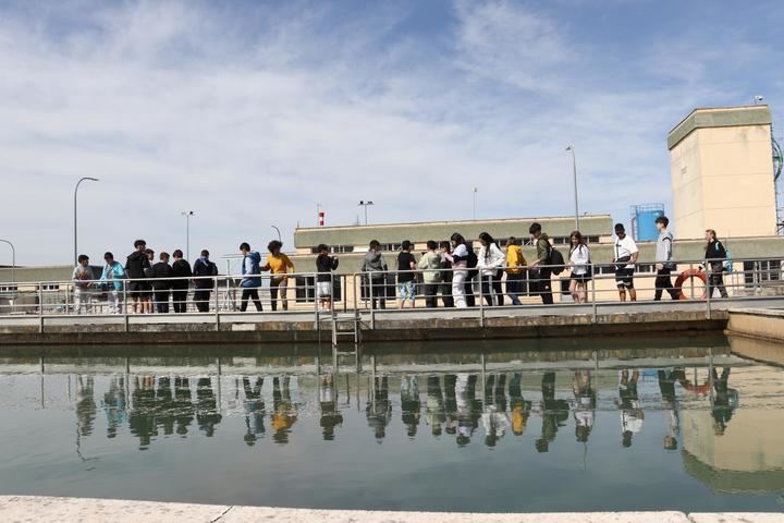 Cerca de 300 estudiantes de diferentes centros educativos visitarán la ETAP de Mohernando durante este mes de abril
