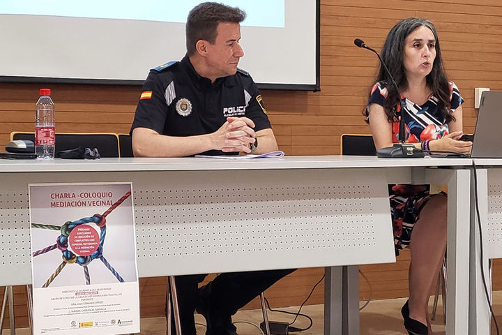 El Proyecto Justos de la Universidad de Alcalá colabora con la policía local de Alcalá en la mediación vecinal