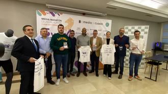 La XXIV Media Maratón de Guadalajara recorre este domingo las calles de la ciudad con más de 1.000 participantes