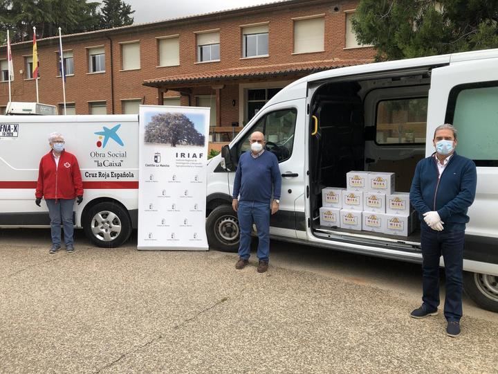 Donan 336 kilos de miel a cuatro entidades sociales de Guadalajara