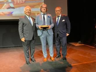 Miguel Redondo premiado en Valencia por su documental "Héroes Anónimos"