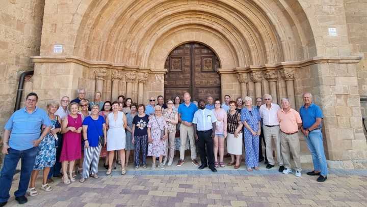 Javier del Río participa en el homenaje a los mayores de Millana
