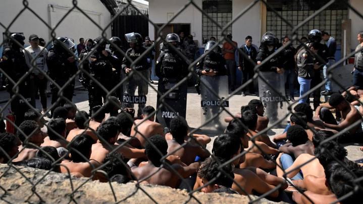 Cuatro coches bomba y motines en las cárceles de Ecuador a tan solo unas semanas de las ELECCIONES en