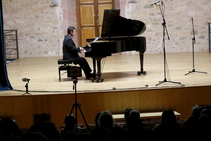 Comienza el festival Musigüenza con un gran concierto de Brenno Ambrosini 