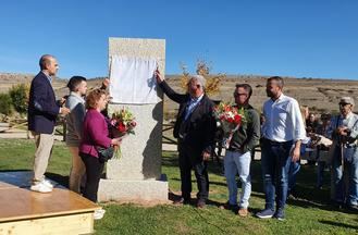 La Diputaci&#243;n inaugura un monolito como recuerdo y homenaje a Narciso Arranz en Cantalojas