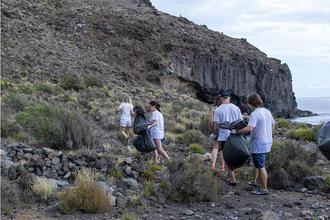Gracias al proyecto NeumaticOUT se han recogido más de 750 kg de neumáticos y 1.058 objetos de áreas marítimas protegidas