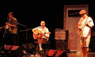 Las Noches Acústicas de Cabanillas se tomaron «la penúltima» con Club del Río y Elle Belga