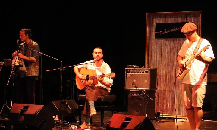 Las Noches Acústicas de Cabanillas se tomaron «la penúltima» con Club del Río y Elle Belga