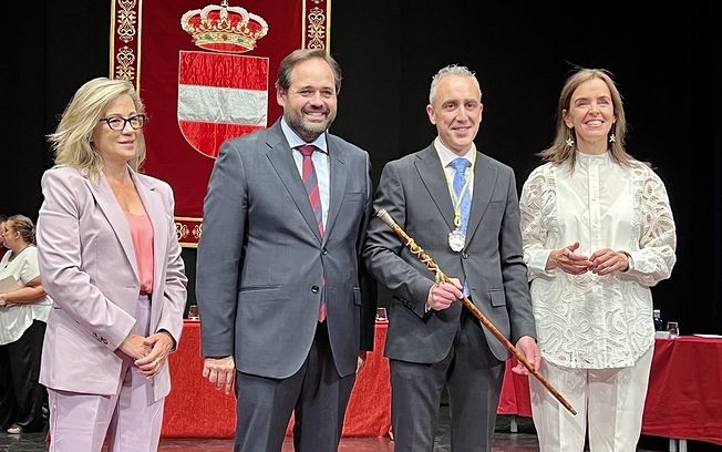 LOS PUEBLOS DE CLM SE TIÑEN DE AZUL : Núñez presume del salto cualitativo del PP en los ayuntamientos: Gobernamos en el 63% de la región