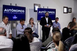 Núñez anuncia una Ley de Simplificación Burocrática: No puede ser que un autónomo pase más tiempo en la ventanilla que en su negocio