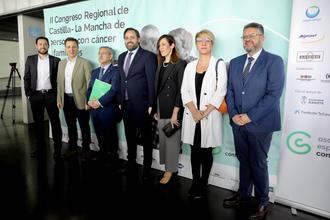 Núñez reivindica sus compromisos firmados ante notario para mejorar la Sanidad con un plan de choque contra las listas de espera, la modernización de la Atención Primaria y la recuperación de la carrera profesional sanitaria