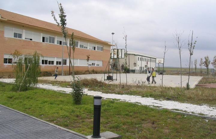 Salen a licitación las obras del gimnasio del IES ´Campiña Alta´ de El Casar y la ampliación del ´Clara Campoamor´ de Yunquera