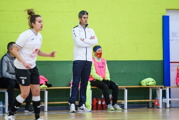Ángel Orejón sigue como entrenador del C.D.CHILOECHES