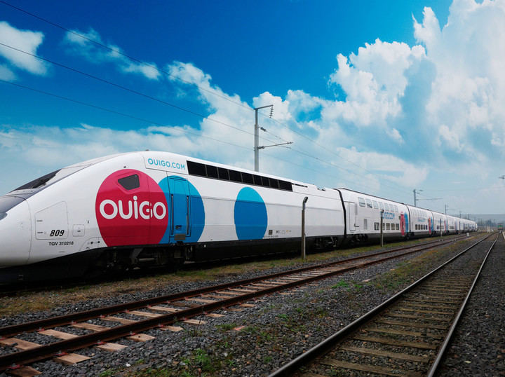La estación de Atocha recibe al primer tren de OUIGO que circulará tras las liberalización ferroviaria en España