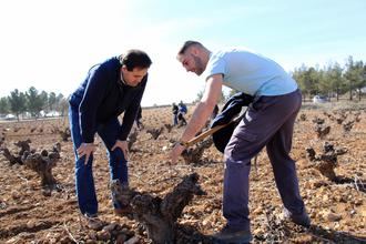 Paco Nuñez recuerda que los agricultores y ganaderos necesitan agua para regar e inversiones que garanticen sus explotaciones