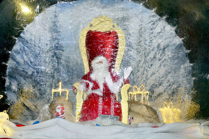 Papá Noel visita Azuqueca en la esfera mágica desde este jueves