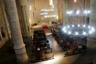Pareja celebra el Día de la Hispanidad