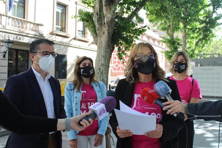 La Asociación de Peluquerías y Centros de Estética de Guadalajara se vuelve a concentrar para reclamar la recuperación del IVA reducido para el sector