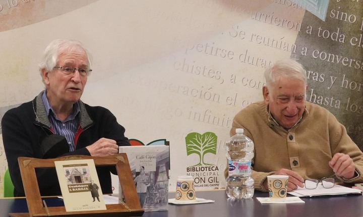Vibrante charla literaria con Pepe Esteban, el seguntino del Café Gijón