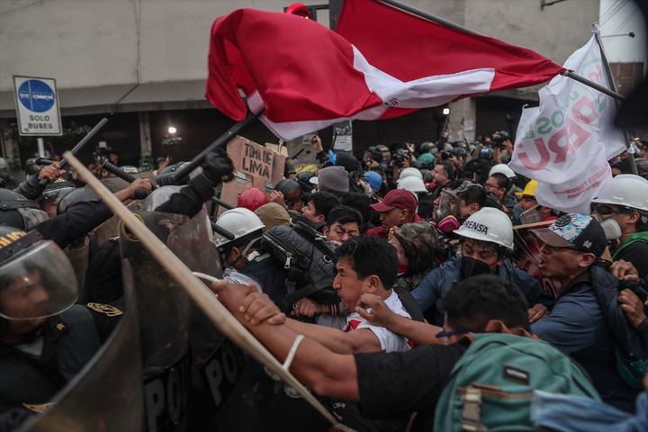 8 heridos y 6 detenidos tras la jornada de protestas antigubernamentales en Perú