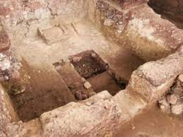 Arqueólogos peruanos descubren un recinto ceremonial de unos 2.500 años de antigüedad