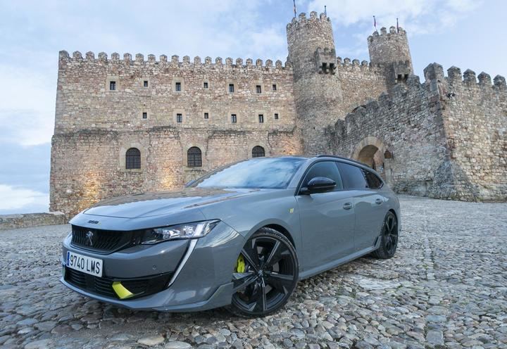 Peugeot elige Sigüenza para presentar su nuevo modelo 508 PSE 