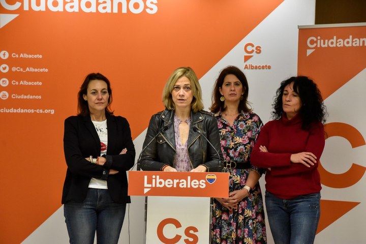 Carmen Picazo denuncia la "hipocresía" de García-Page: "Sus nueve diputados nacionales están votando a favor de todas las cesiones de Sánchez a los separatistas"