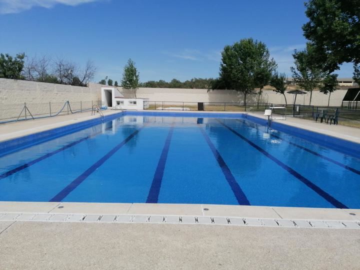 La piscina municipal de Villanueva de la Torre abrirá este viernes 17