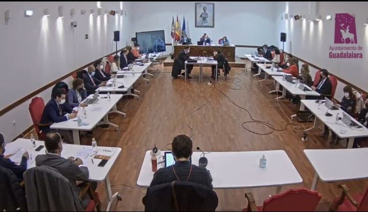 Carnicero: Votamos en contra de la presión y el agotamiento fiscal a las familias que suponen las ordenanzas fiscales de Rojo